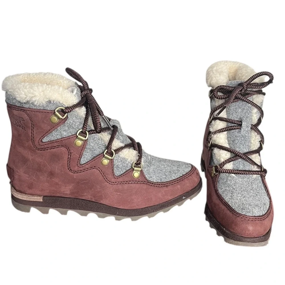NWOB Sorel Women's SneakchicAlpine Waterproof‎ Booties Cattail.Size 7